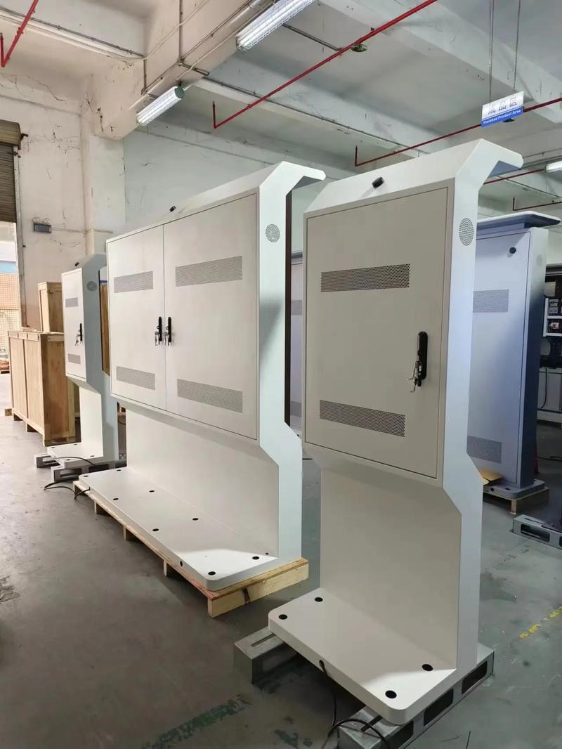 保定定制戶(hù)外廣告機(jī)安裝調(diào)試完成，專(zhuān)業(yè)生產(chǎn)廠家助力國(guó)內(nèi)廣告發(fā)布升級(jí)